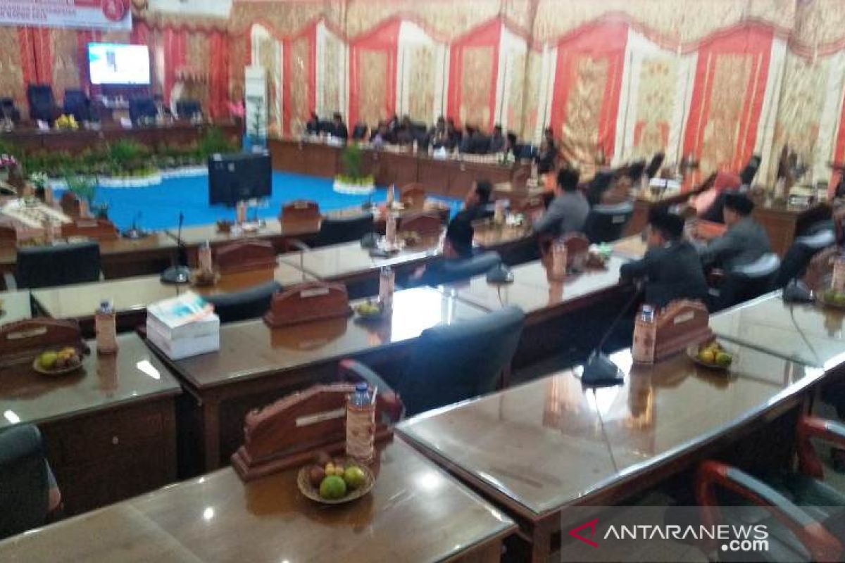 COVID-19 merebak, anggota DPRD Pasaman Barat bikin resah dengan tetap kunker