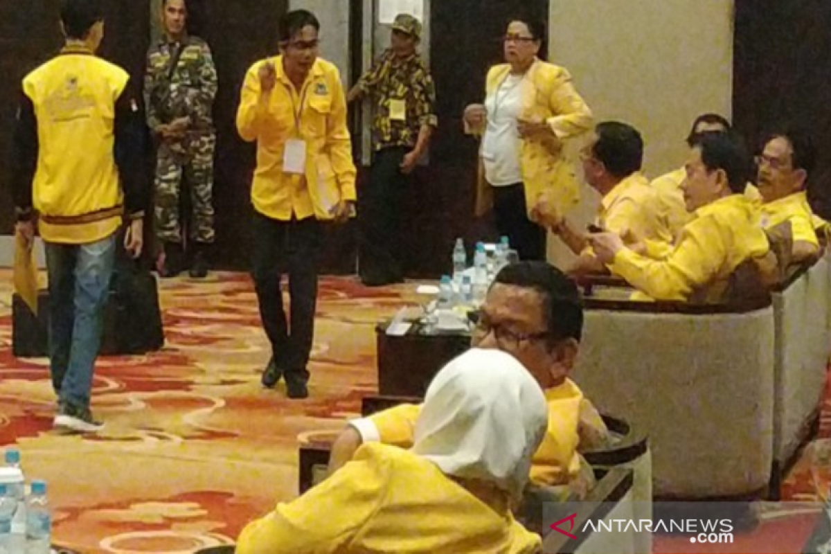 Ricuh, Musda Pemilihan Ketua DPD Partai Golkar Babel diskorsing
