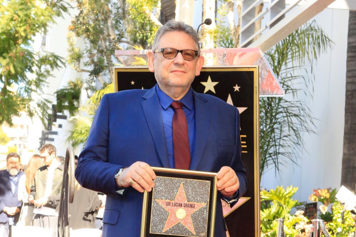 CEO Universal Music Lucian Grainge dinyatakan positif corona