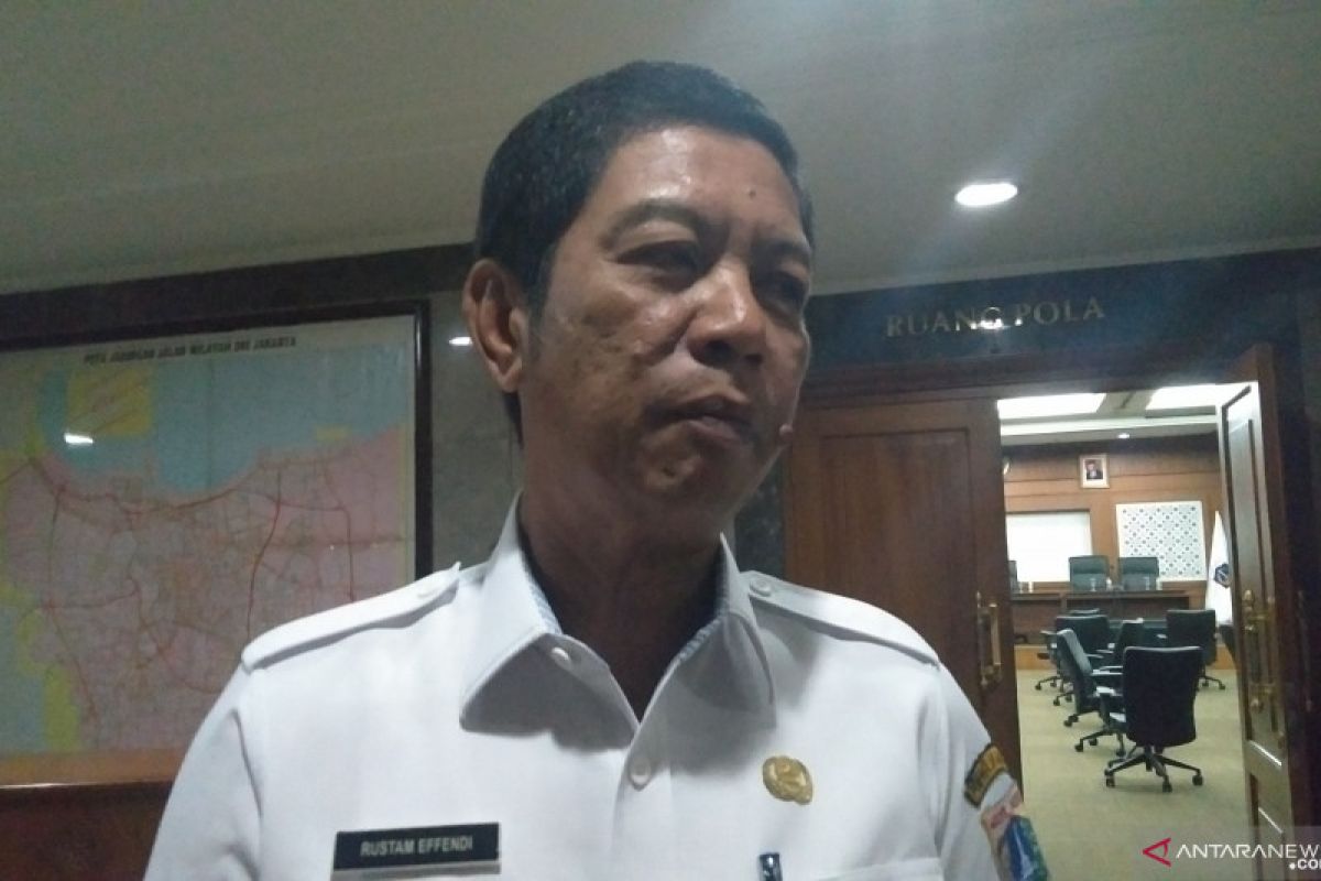Warga Jakarta Barat diingatkan tak keluar rumah cegah COVID-19