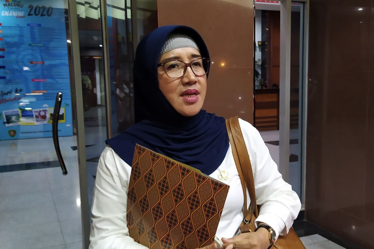 DPRD Maluku minta warga tidak panik dengan dua WNA sempat status PDP