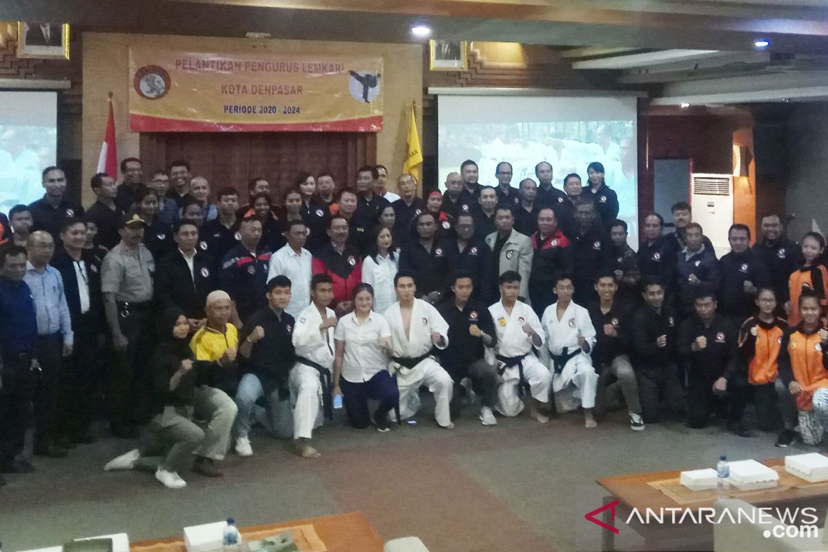 Atlet karate di Denpasar butuh pembinaan berkesinambungan