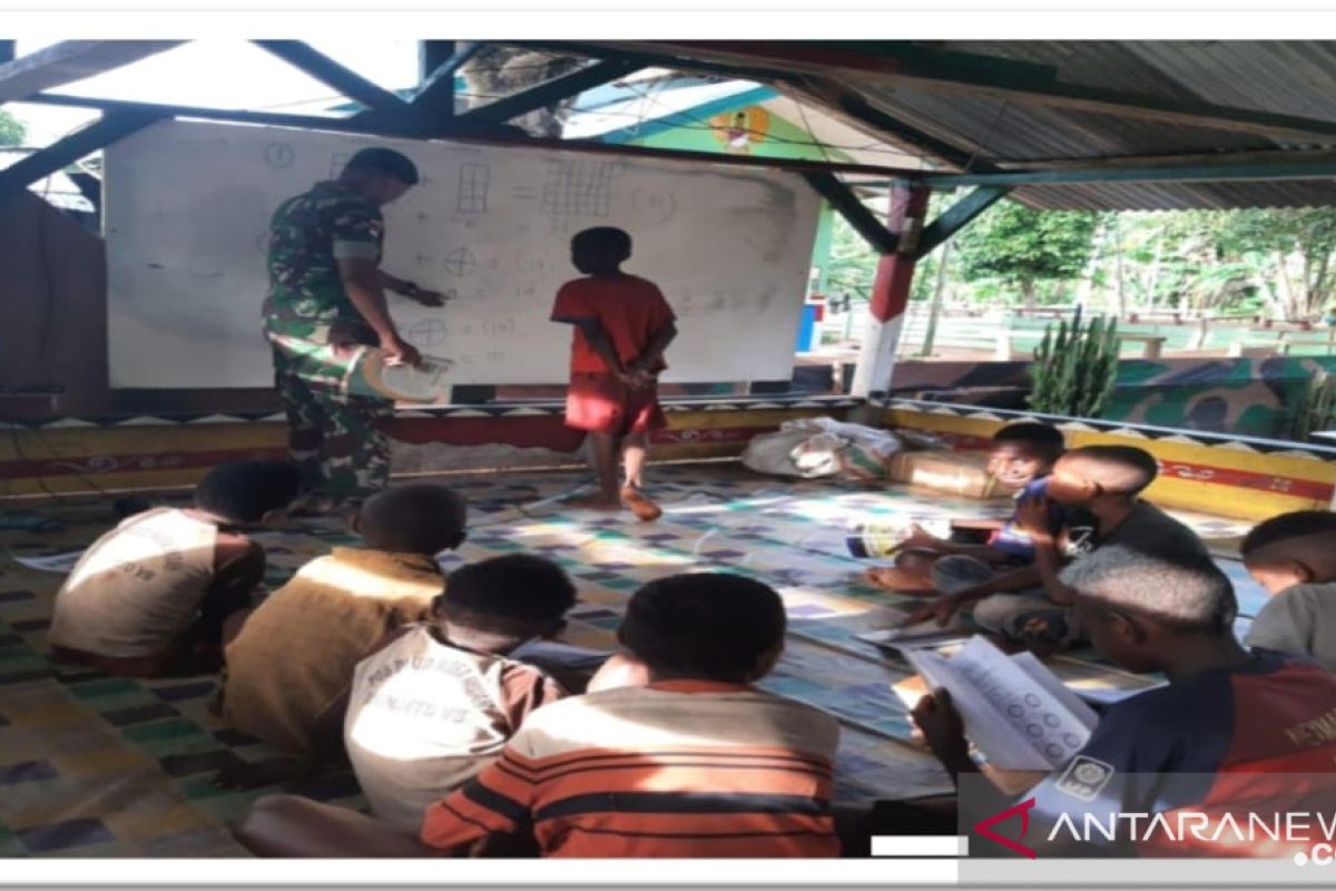 Potret kiprah TNI bangkitkan semangat belajar anak di Merauke