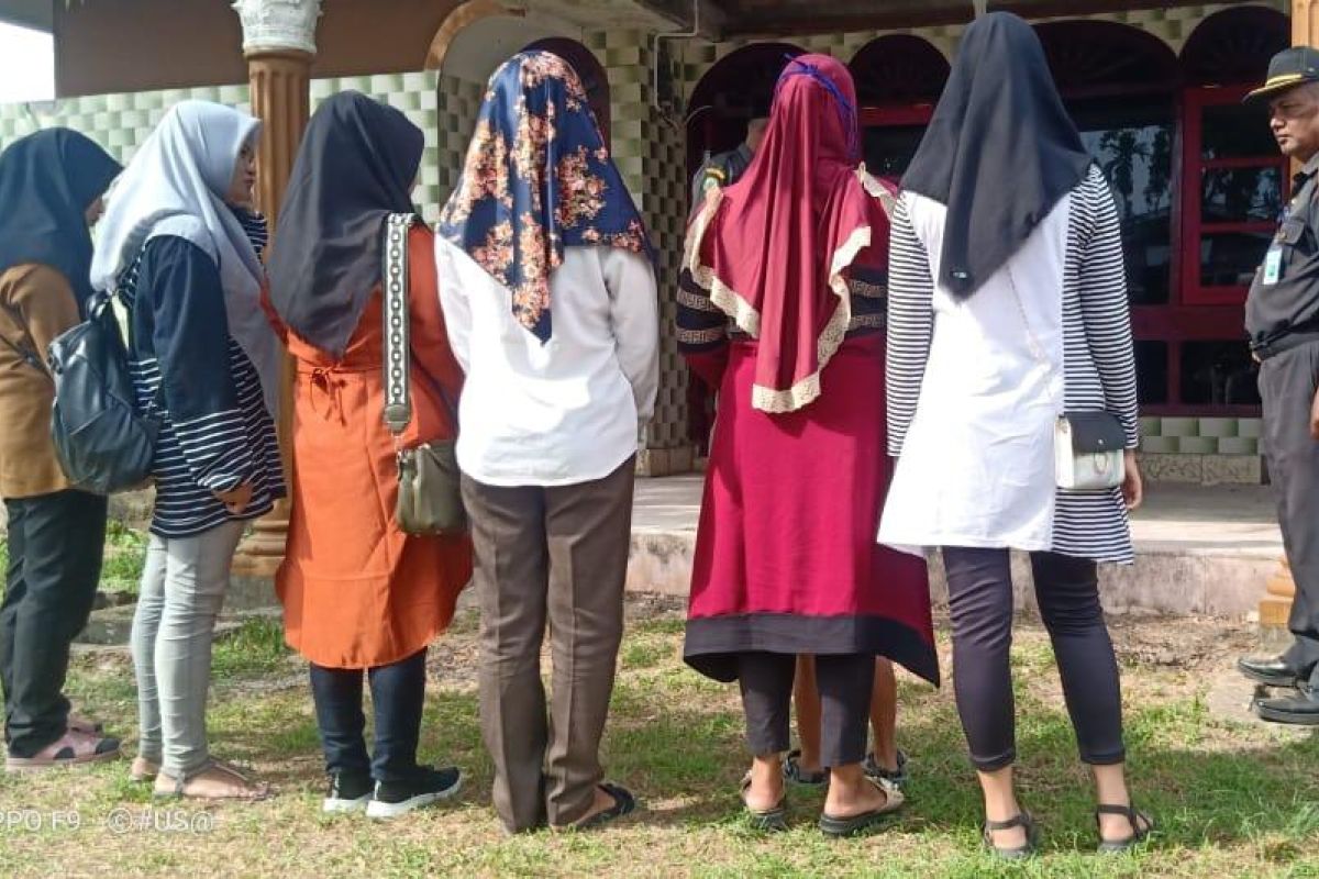 Tim Gabungan Jaring Puluhan Wanita Berbusana Tak Islami Di Aceh Timur ...