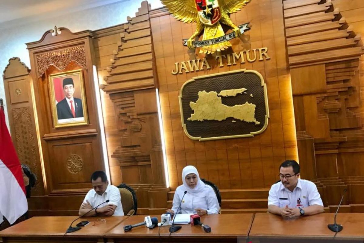 Antisipasi COVID-19, Pemprov Jatim berlakukan kerja setengah hari bagi pegawai