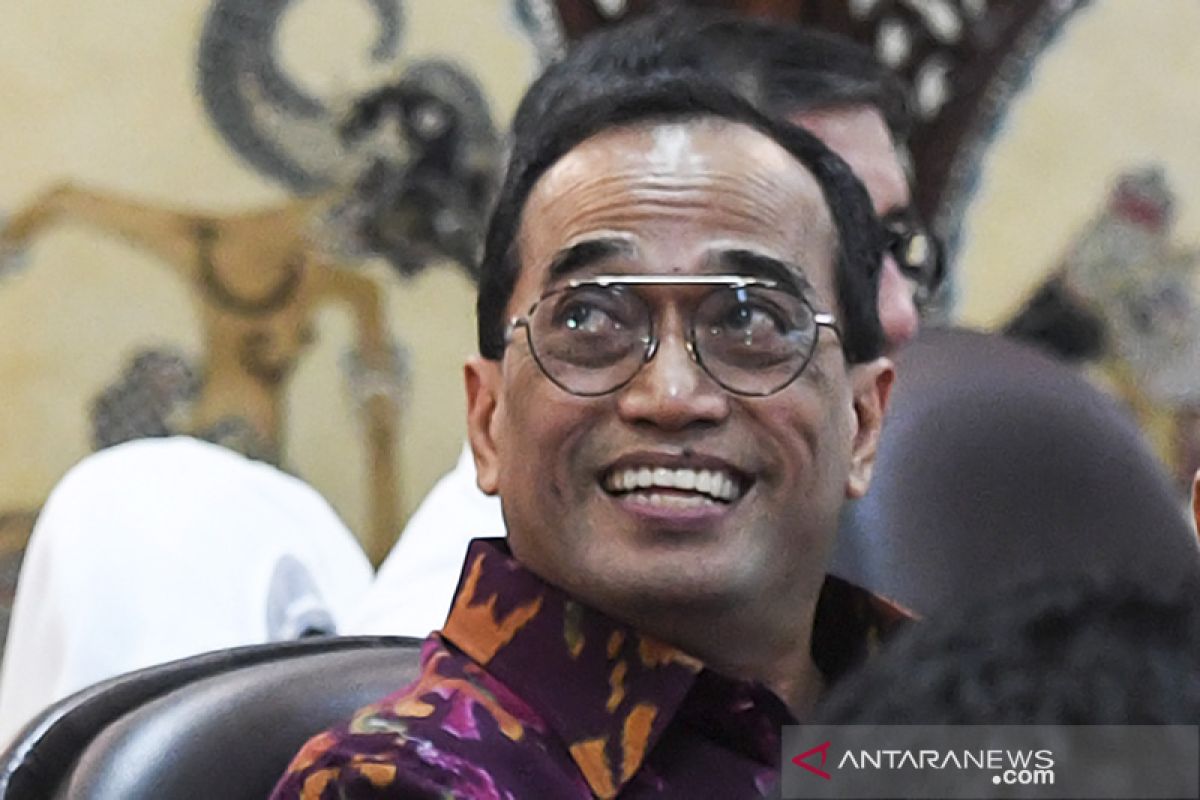 Minister Budi Karya partakes in meeting after recovering from COVID-19