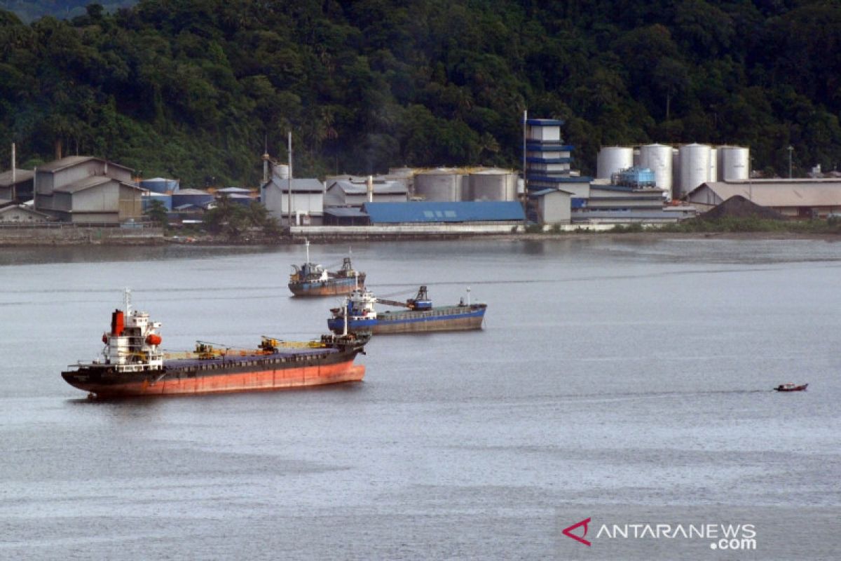 Pelindo II perketat pengawasan kapal asing di pelabuhan Teluk Bayur