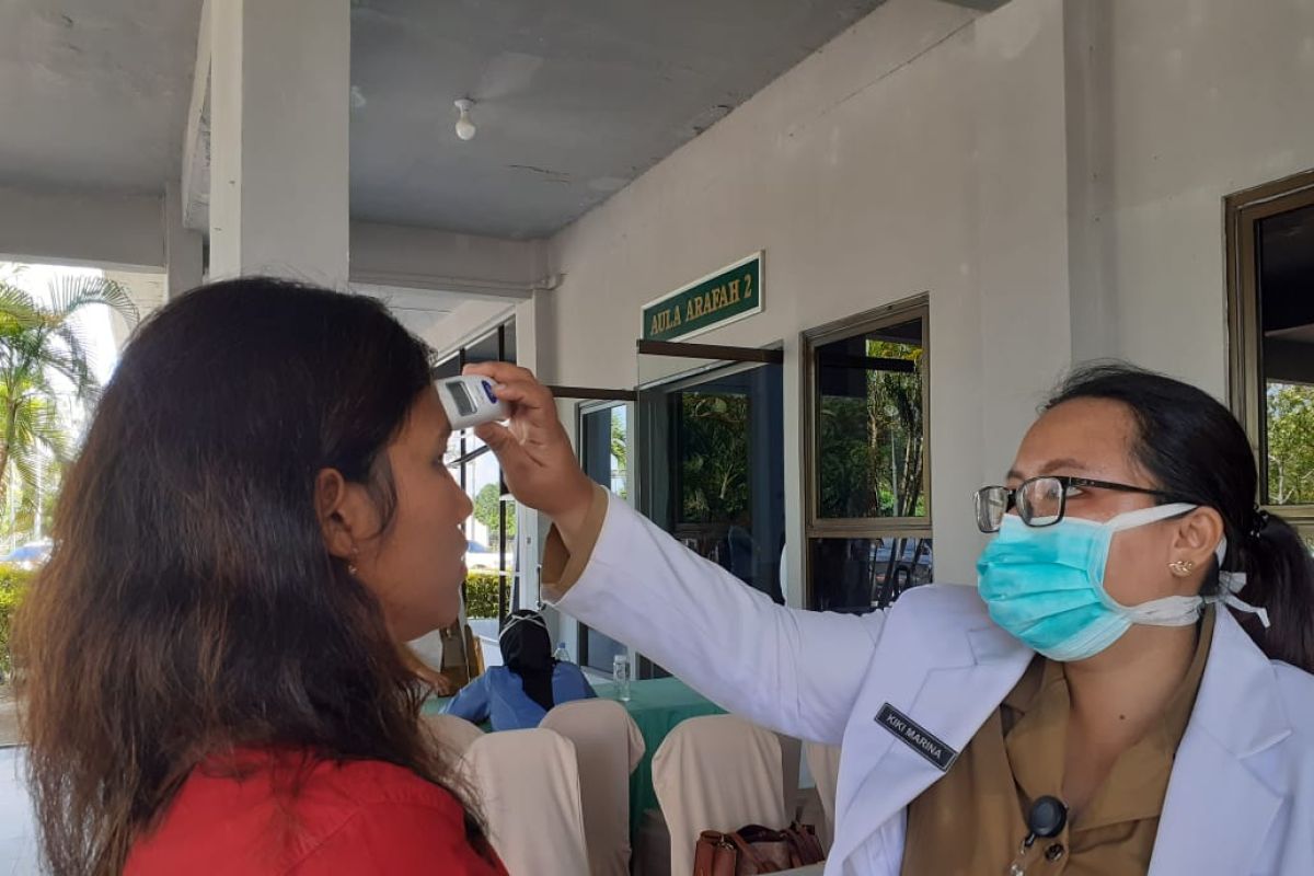 Pengusaha Batam sumbang alat pendukung pemeriksaan COVID-19