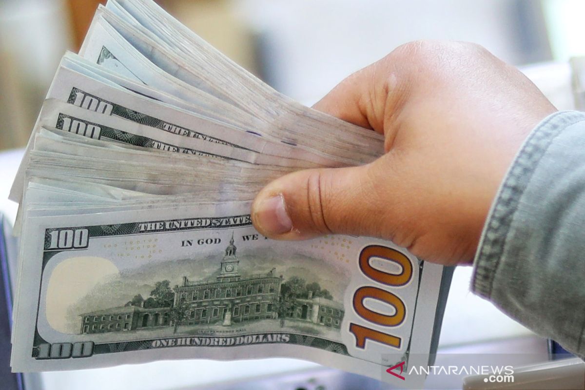 Dolar melemah pada akhir perdagangan