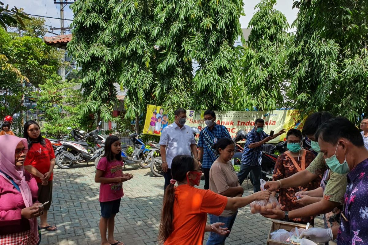 Dampak COVID-19, Warga Surabaya diminta tidak  