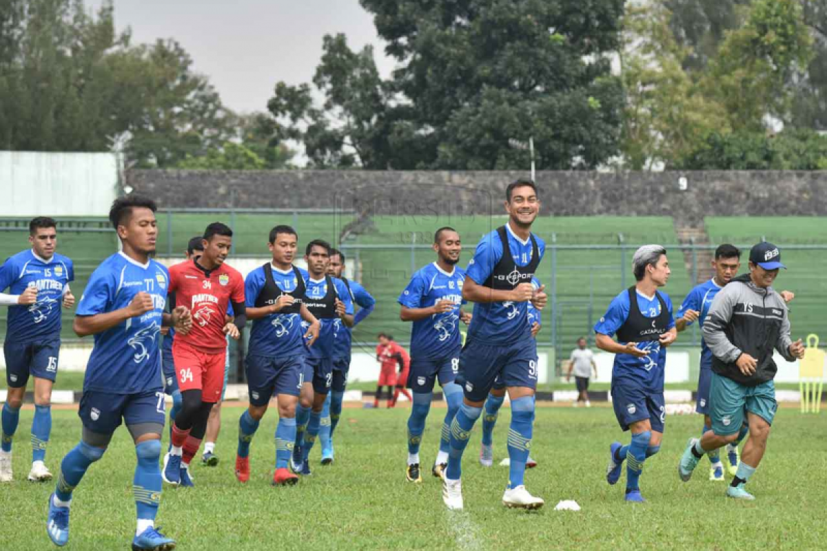 Persib Bandung lakukan latihan tertutup