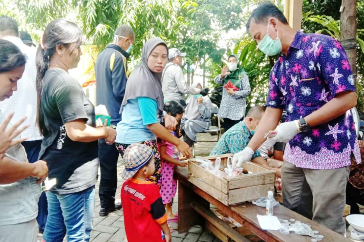 Disperindag  gelar operasi pasar di 31 kecamatan Surabaya