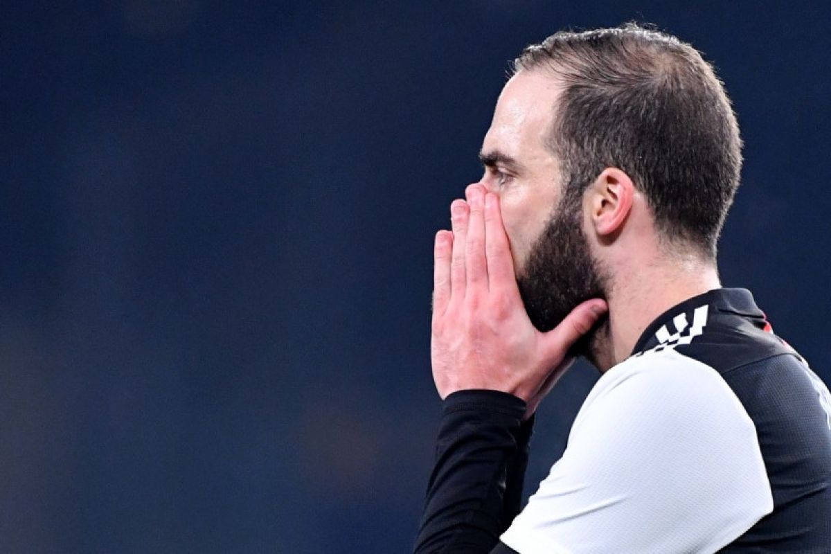 Pemain Juve Higuain dan Khedira pulang kampung padahal Italia lagi lockdown