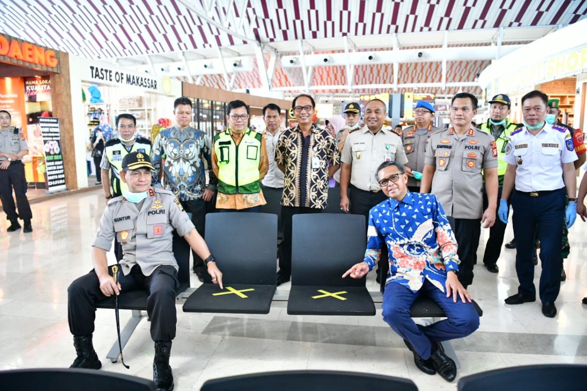 Gubernur Sulsel cek Thermal Scanner Bandara Sultan Hasanuddin