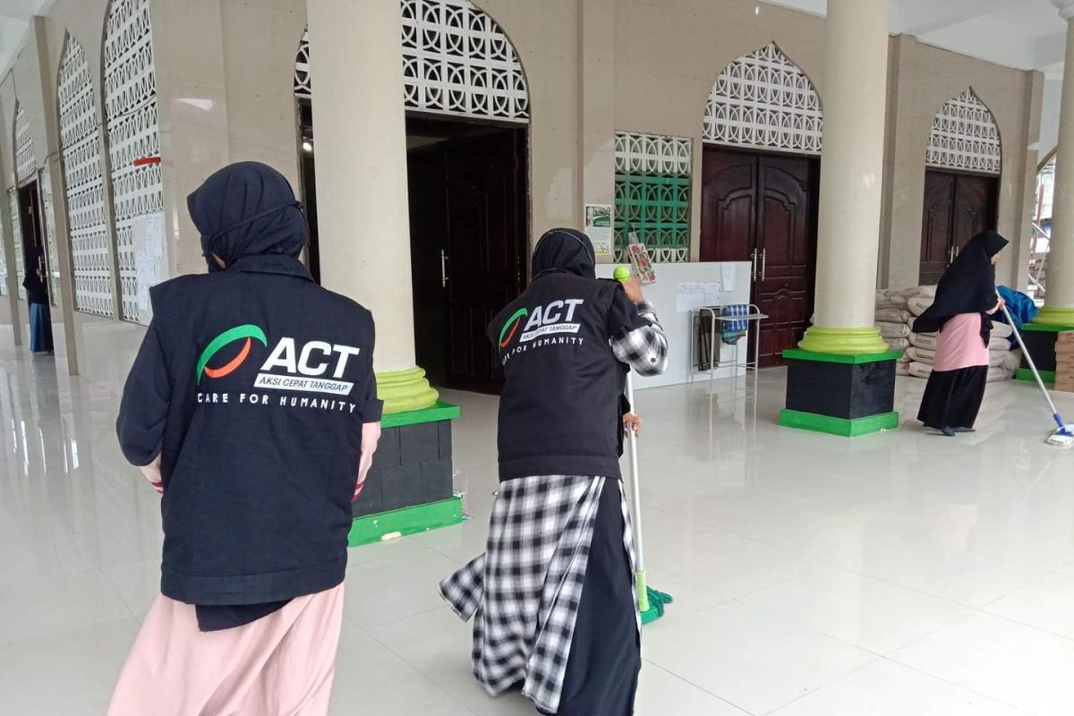 ACT - MRI bersihkan tempat ibadah antisipasi Covid-19