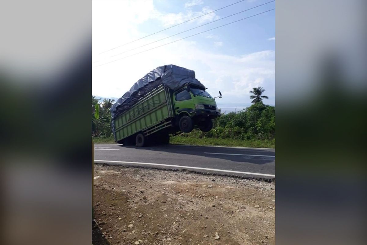 Larangan truk kelebihan muatan dan dimensi ditunda akibat COVID-19