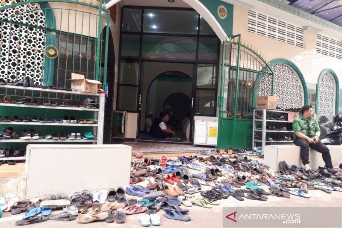 Meski ada imbauan MUI, sejumlah masjid tetap lasanakan shalat Jumat