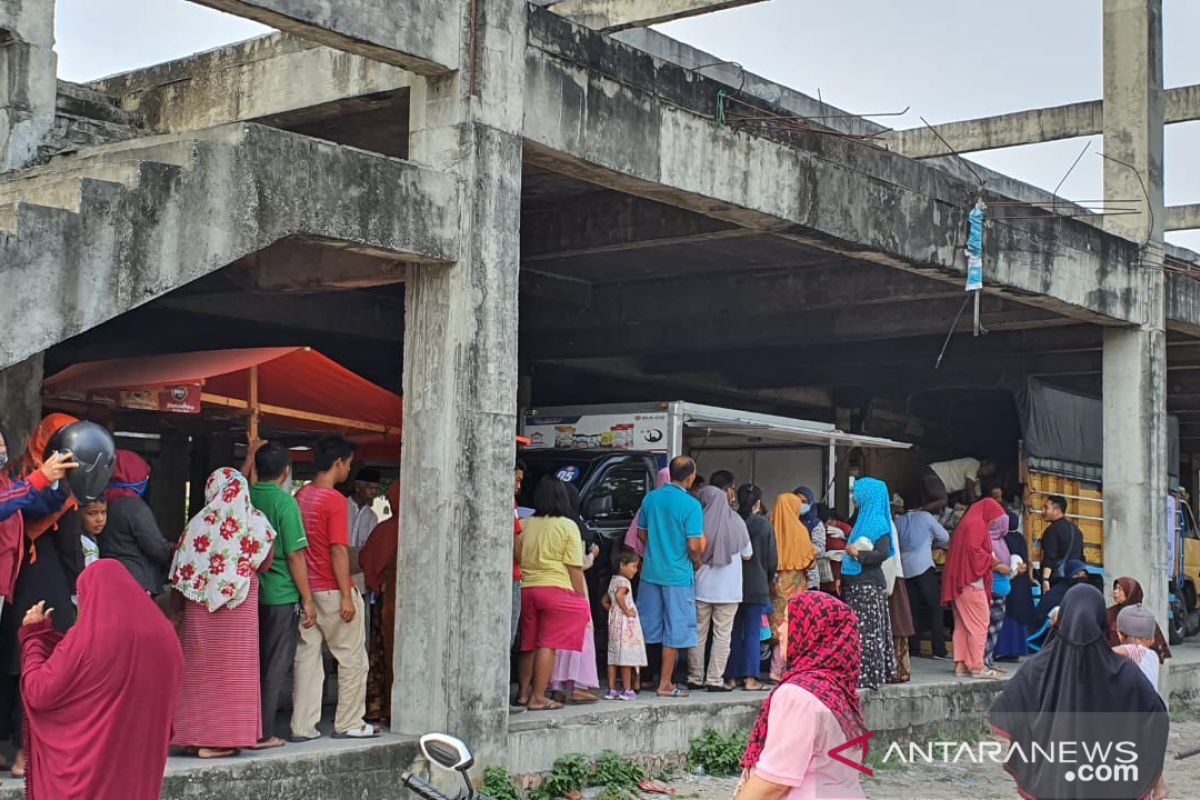 Bulog Riau gelar Operasi Pasar gula pasir murah Rp10.500 per kilogram