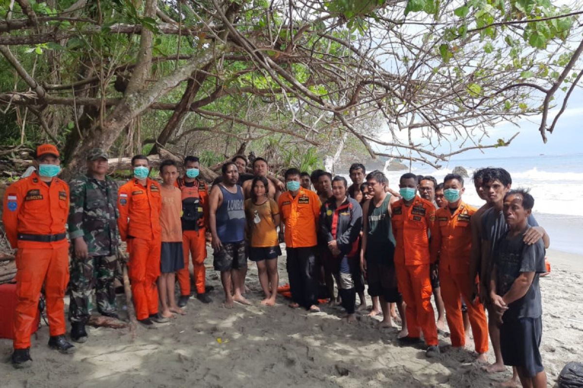 Seluruh ABK kapal tenggelam di Manokwari selamat