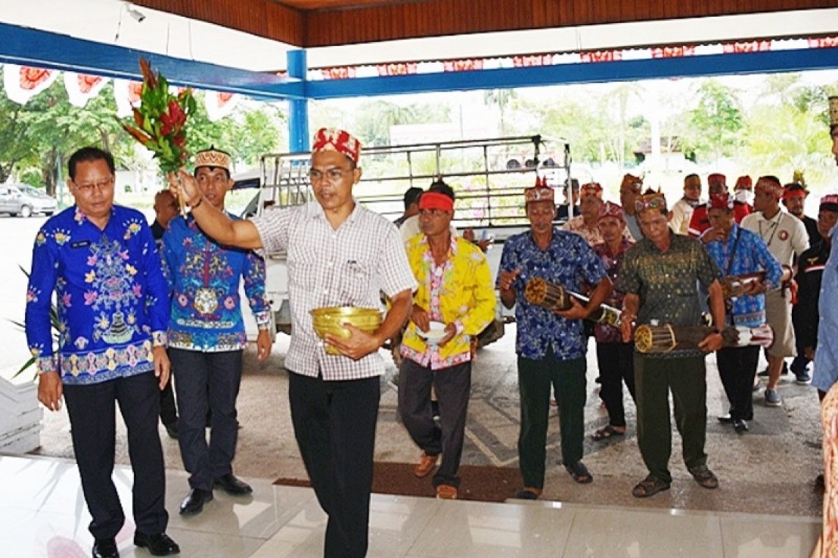 Umat Hindu Kaharingan Kapuas gelar 'mamapas lewu' doakan terhindar bencana