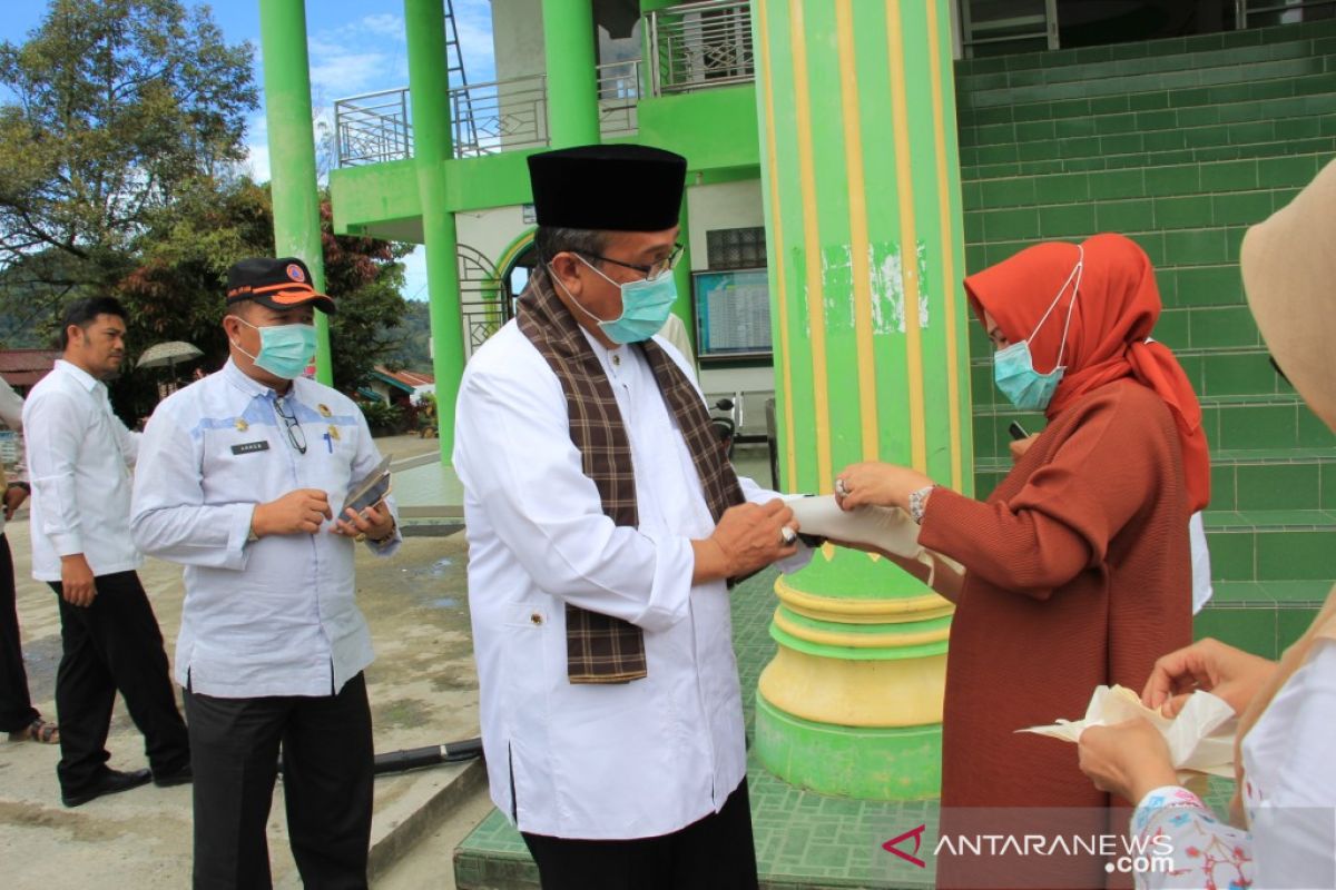 Pemkab Solok tutup pelayanan tatap muka pembuatan dokumen kependudukan