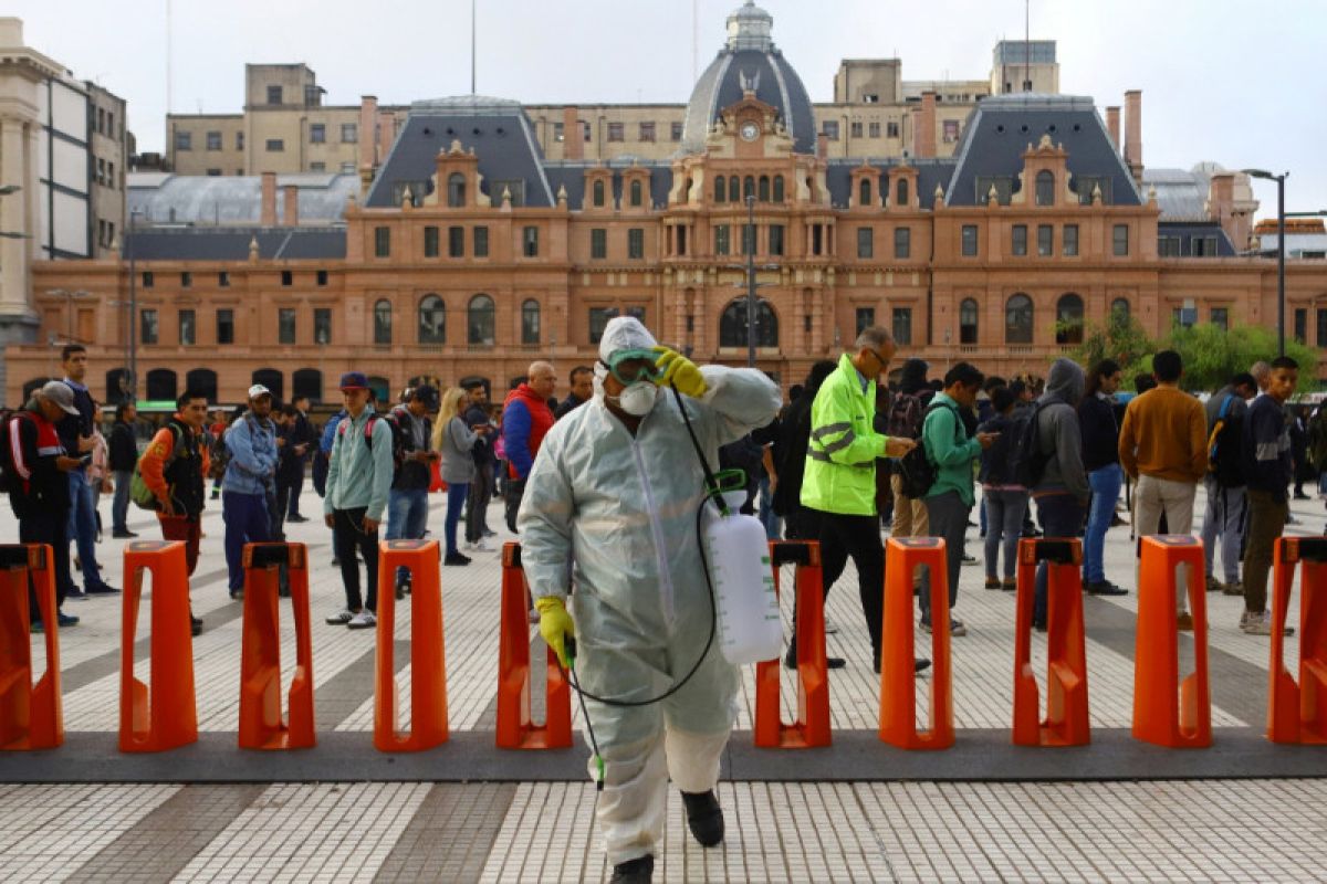 Argentina perpanjang "lockdown" di Buenos Aires