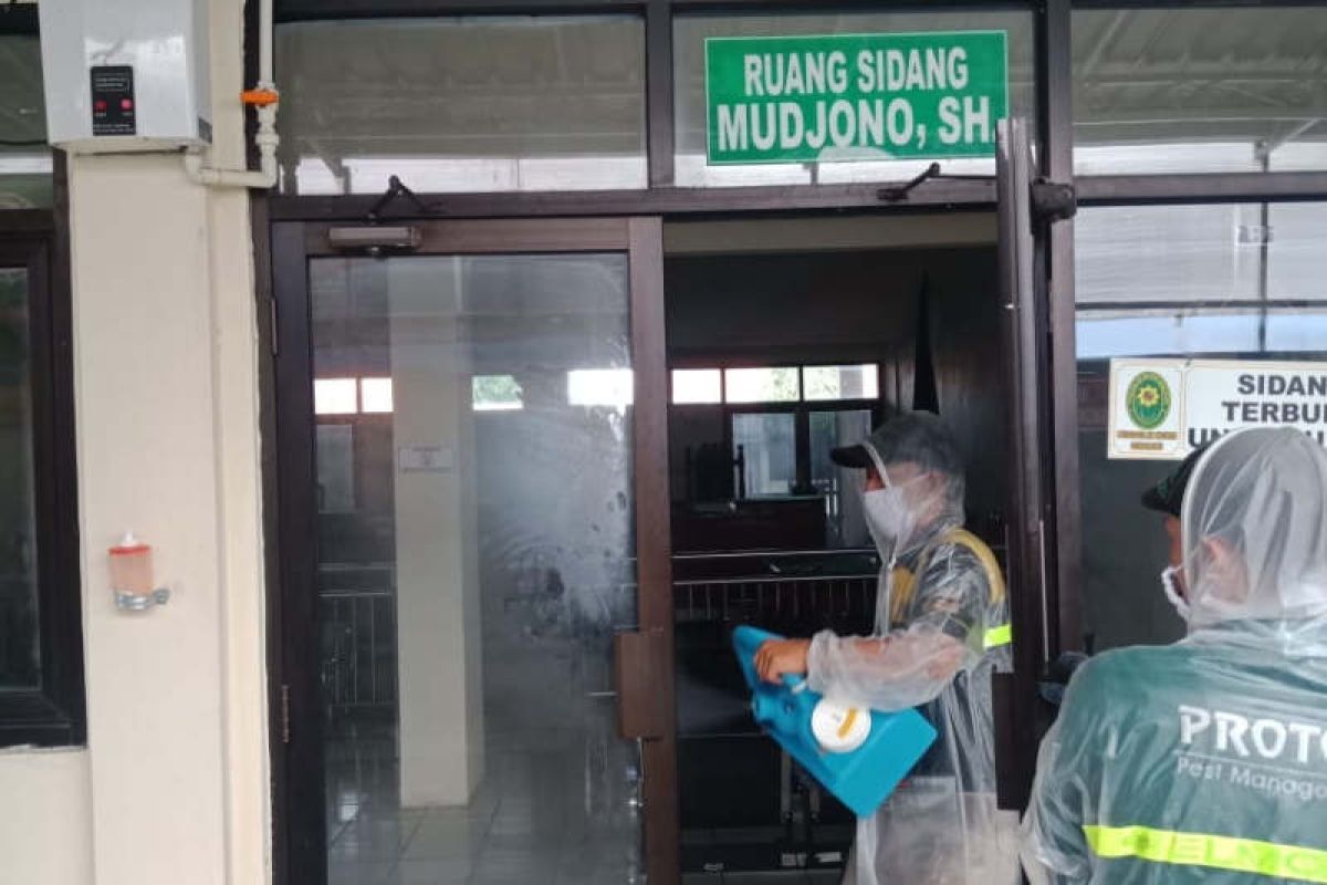 PN Semarang batal ditutup meski seorang pegawai meninggal positif COVID-19