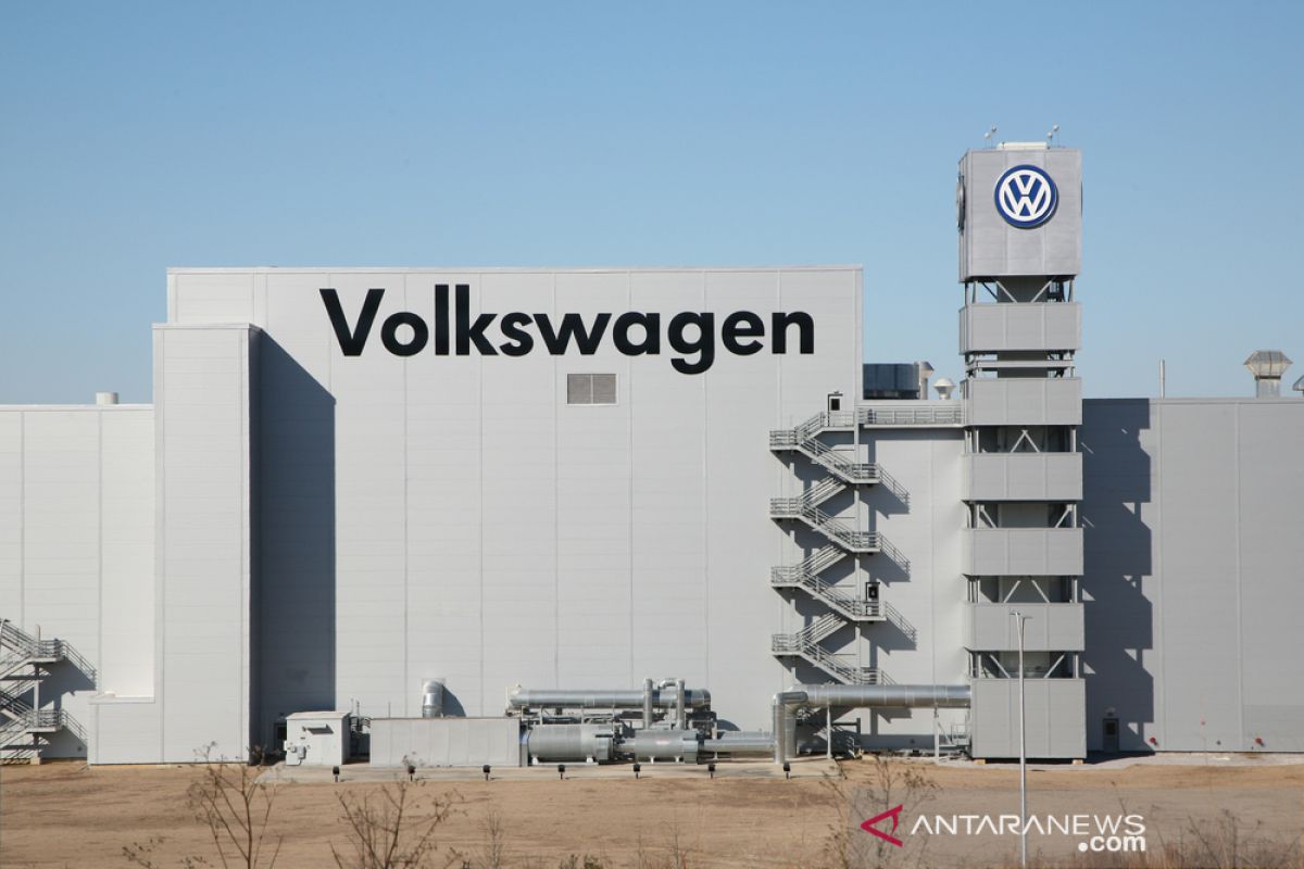Volkswagen liburkan pabrik demi lindungi pegawai