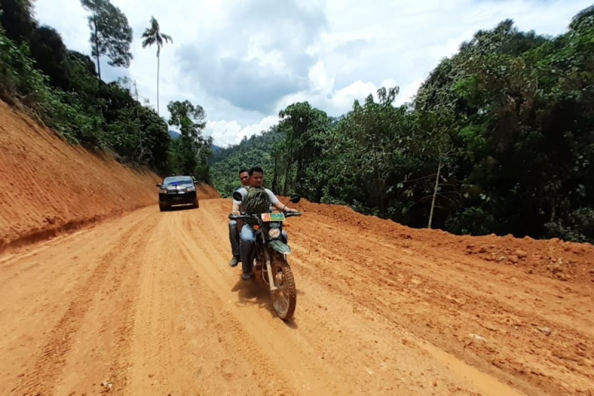 TMMD ke-107, TNI buka akses jalan sepanjang 10 kilometer di Sijunjung (Video)