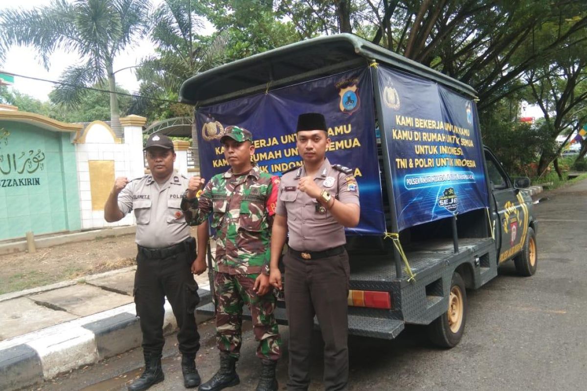 Polsek Anjir Muara patroli imbau warga berdiam di rumah