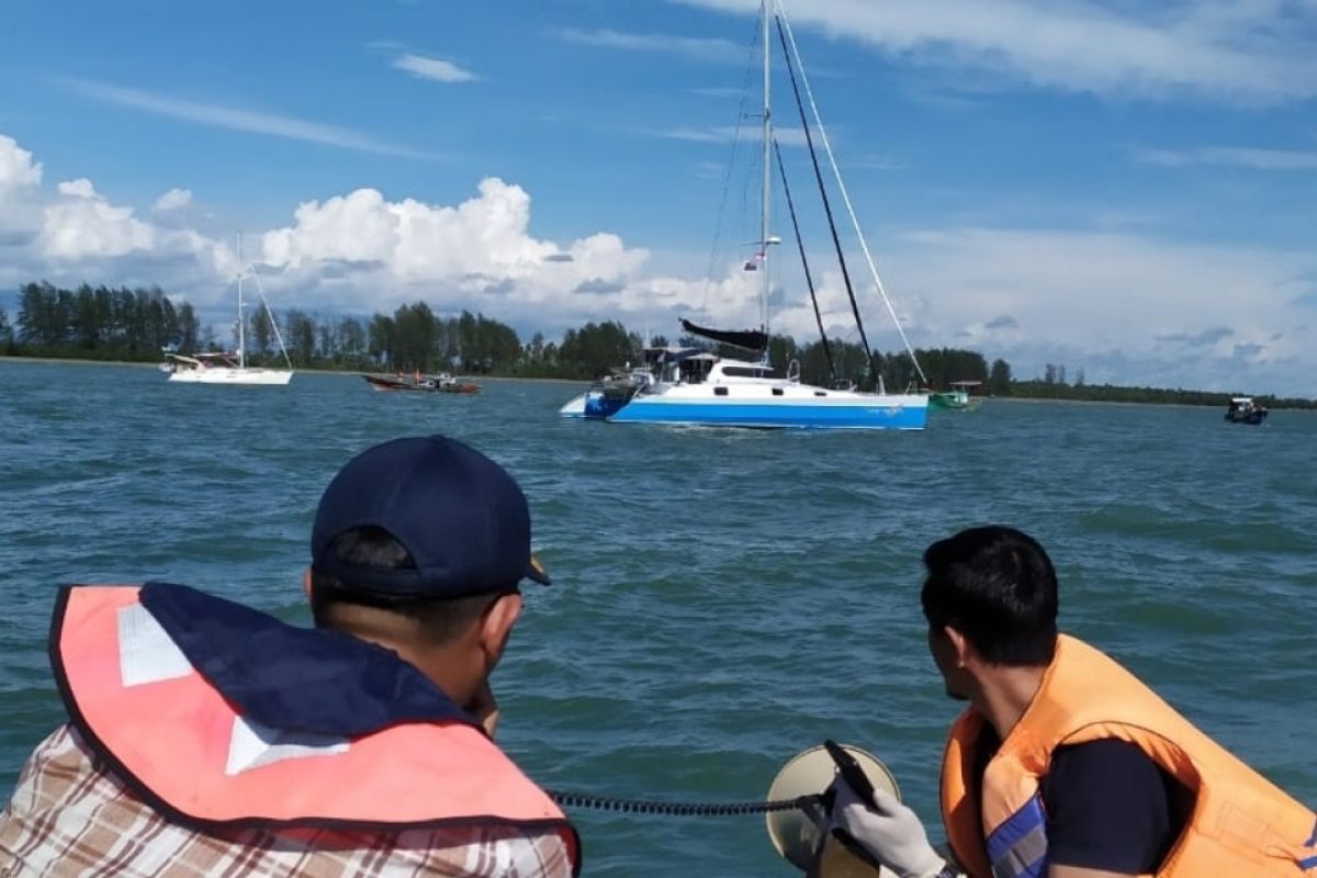 Tim gabungan menghalau lima yacht milik WNA di Nagan Raya Aceh