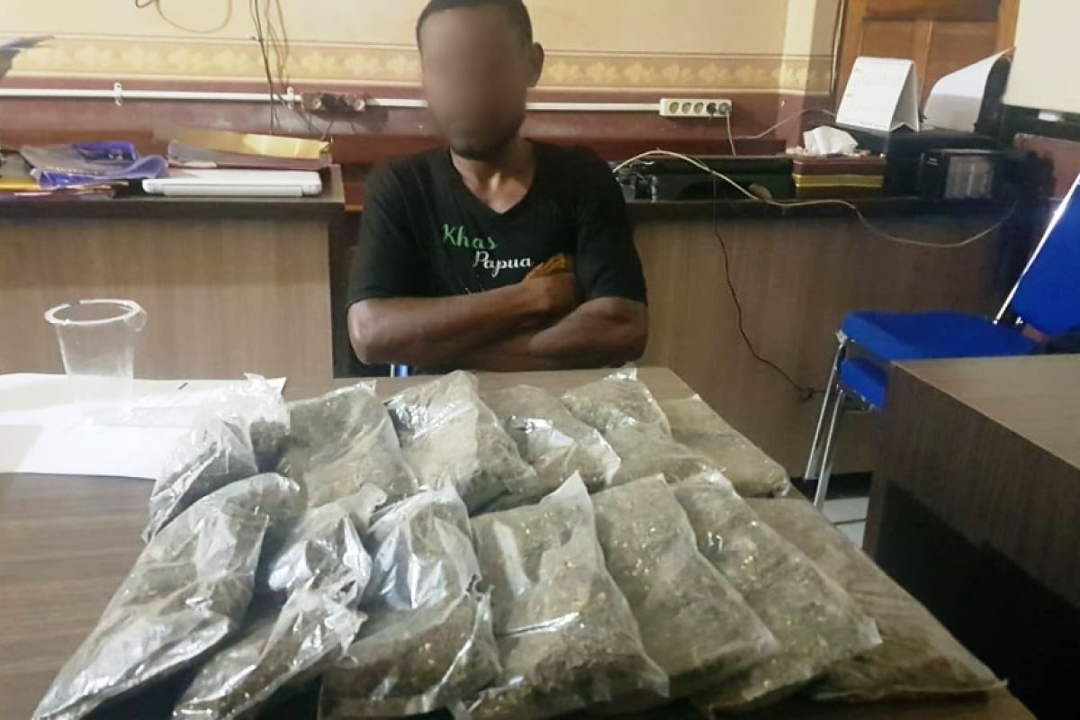 Polisi tangkap pemuda yang coba selundupkan ganja