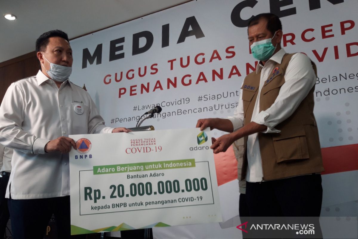 PT Adaro serahkan bantuan Rp20 miliar untuk tangani COVID-19