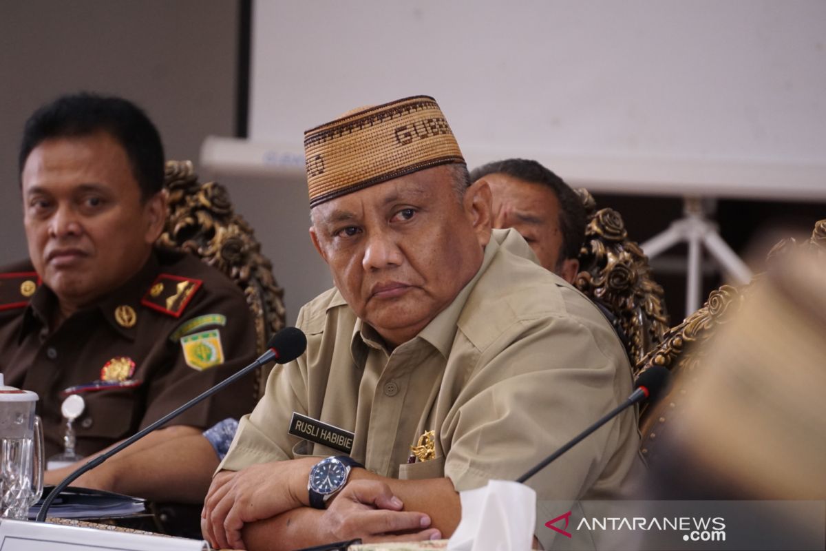 Gubernur Gorontalo surati bupati/walikota tutup tempat hiburan