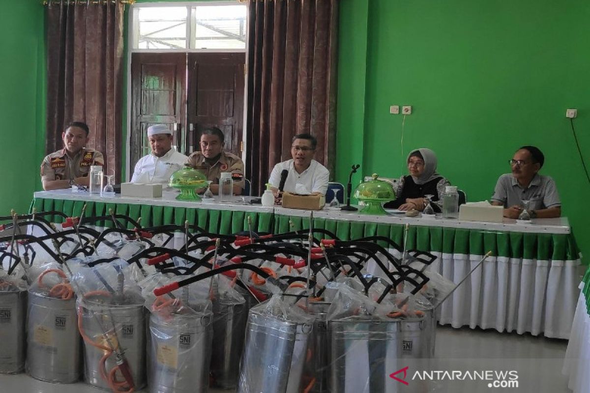 Pemkot Kendari menyediakan layanan gratis penyemprotan disinfektan