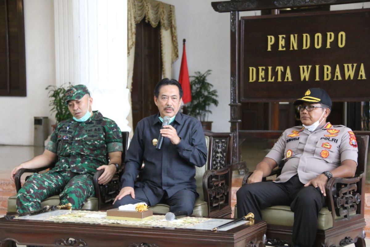 Pemkab Sidoarjo bersama TNI-Polri tertibkan tempat hiburan malam