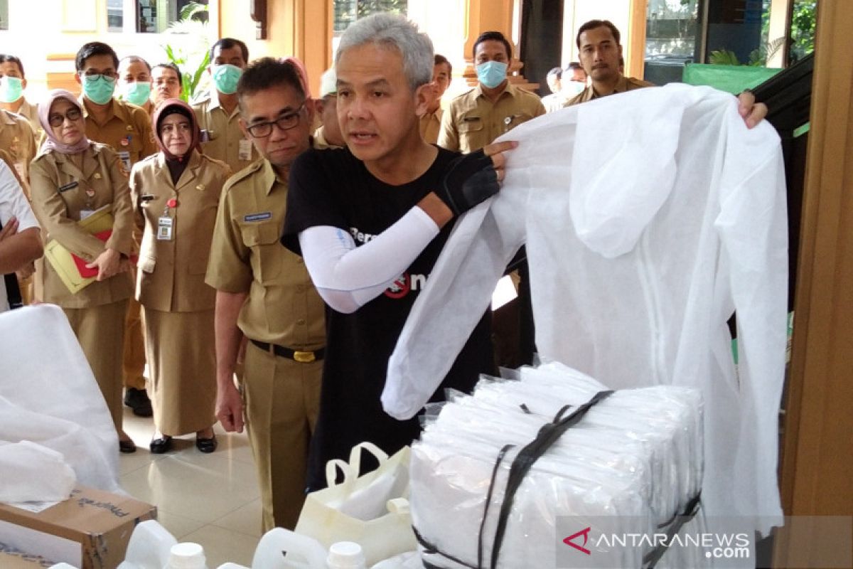 Pemprov Jateng berinovasi produksi APD bagi tenaga medis