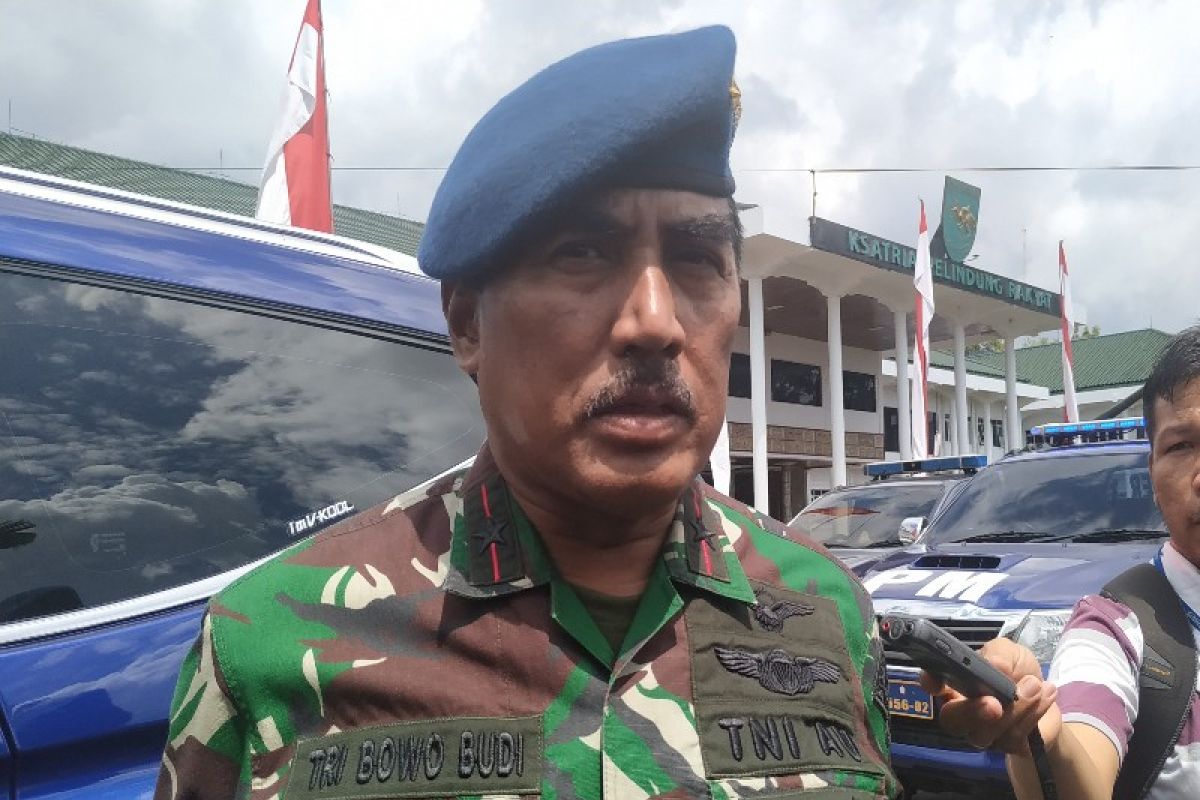 Pesawat Casa CN A-2909 diduga ditembak menggunakan senjata M 16 oleh OTK