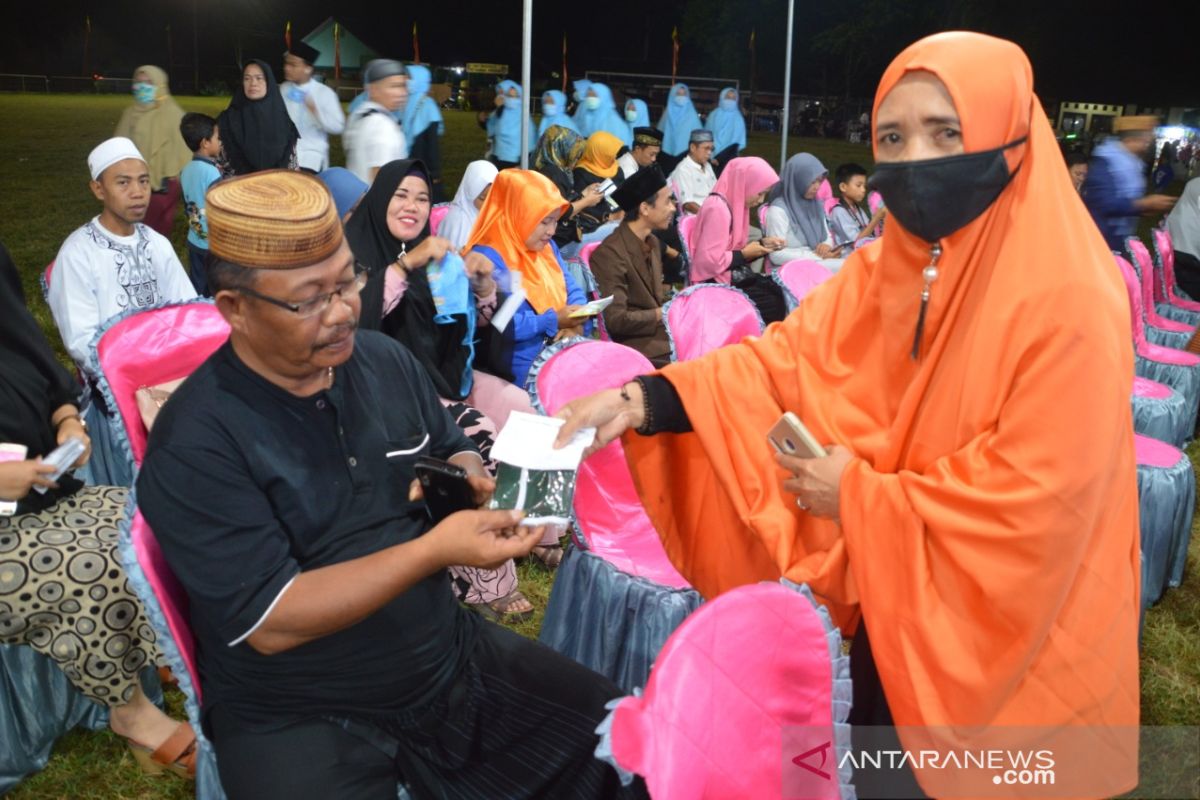 Pemkab Bone Bolango bagikan 1.000 masker ke warga