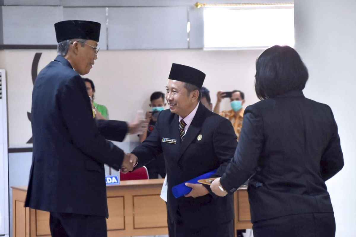 Heri Jambri resmi Wakil Ketua 2 DPRD Kabupaten Sintang