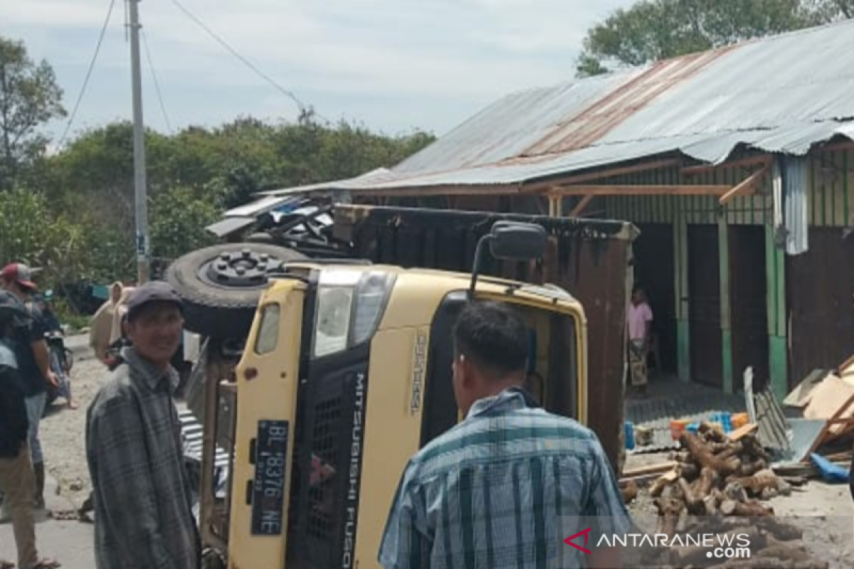 Seorang anak tewas terjepit truk terbalik di Bener Meriah