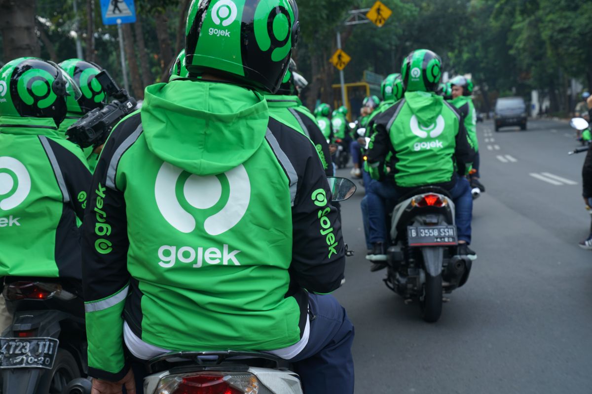 Gojek bosses to give 25 percent of salary to drivers financial support for 12 months