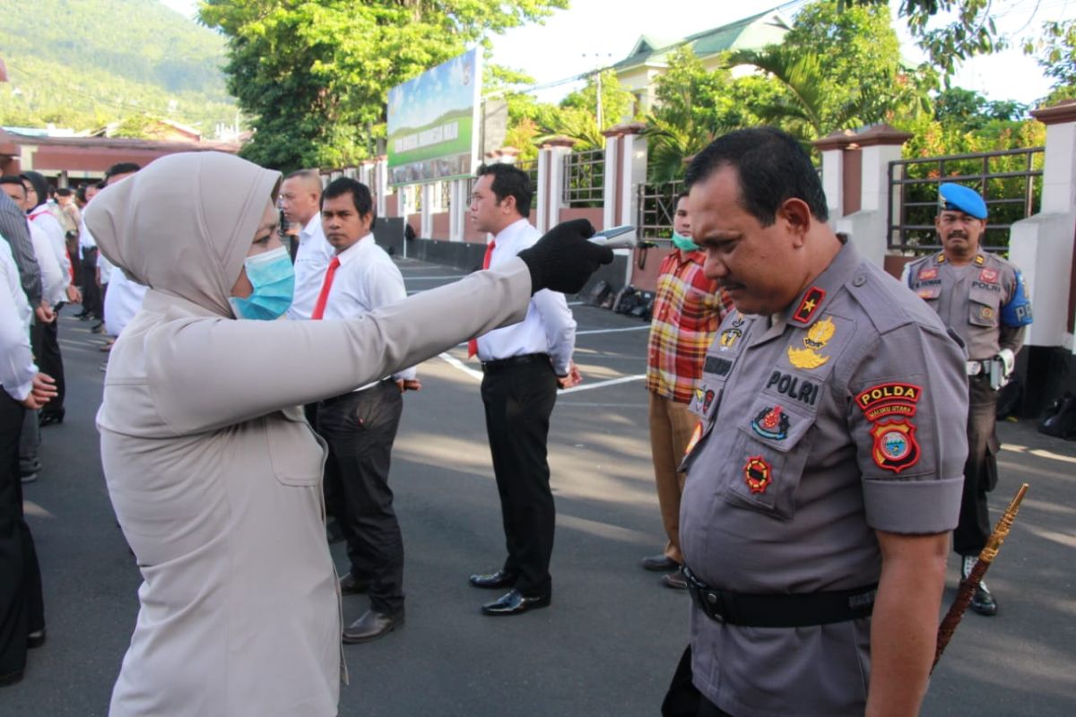 Kapolda Malut jalani tes suhu badan