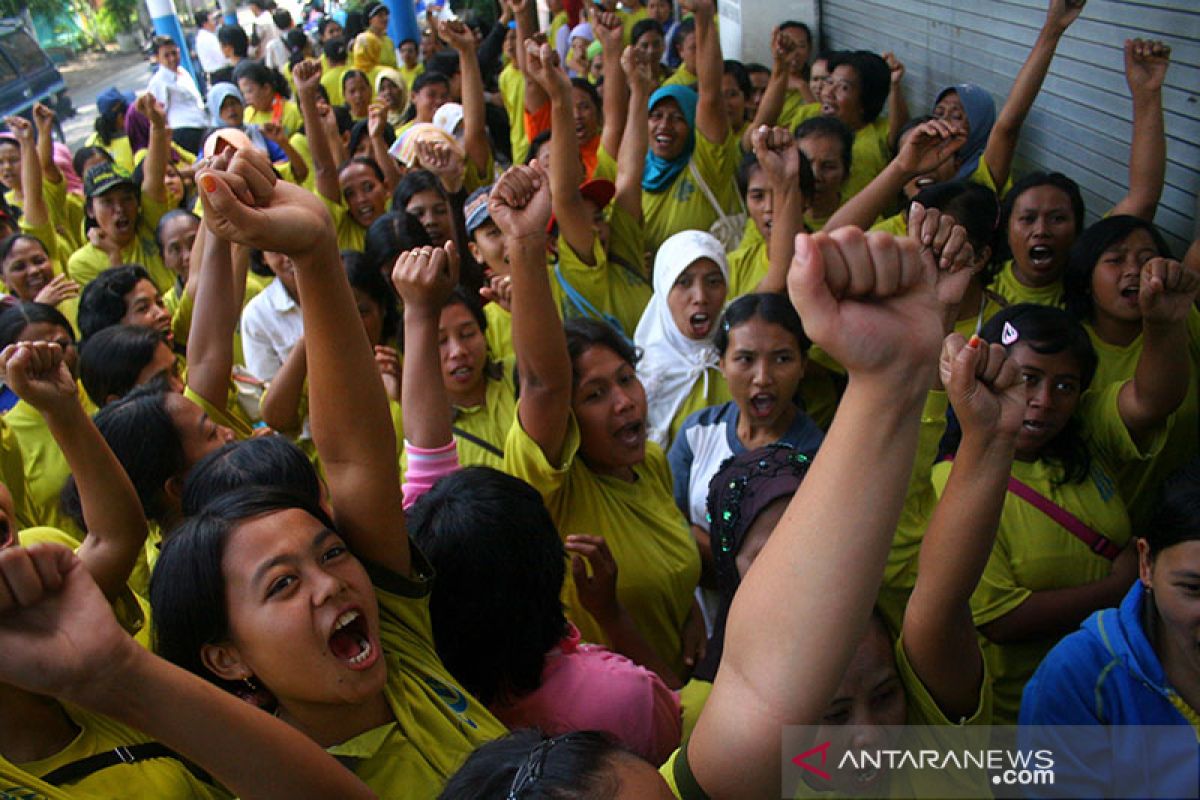 Jokowi anggarkan Rp10 triliun untuk pekerja yang kena PHK