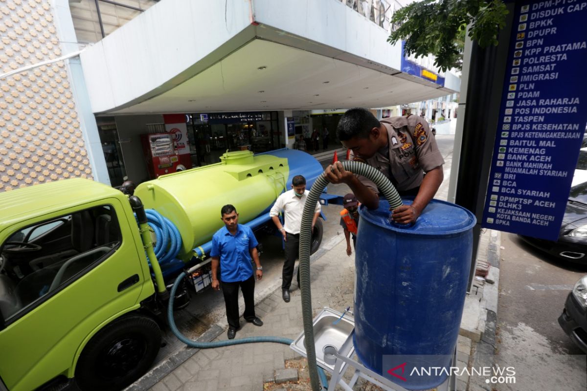 Tempat cuci tangan di area publik