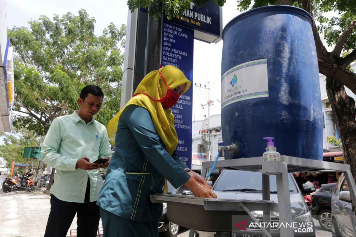 Pekanbaru pasang tempat cuci tangan di pasar tradisional cegah COVID-19