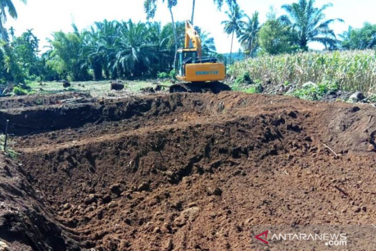 Target produksi ikan air tawar 50.000 ton, Agam cetak kolam satu hektare