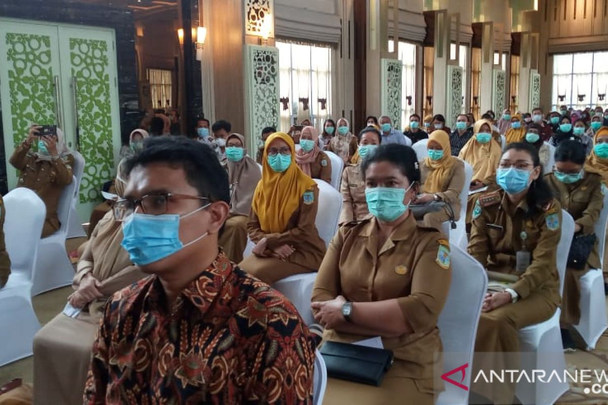 Tim medis Kota Jambi dibekali cara penanganan COVID-19