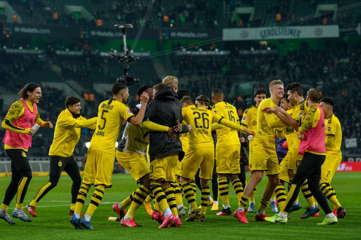 Borussia Dortmund potong gaji pemain karena krisis corona