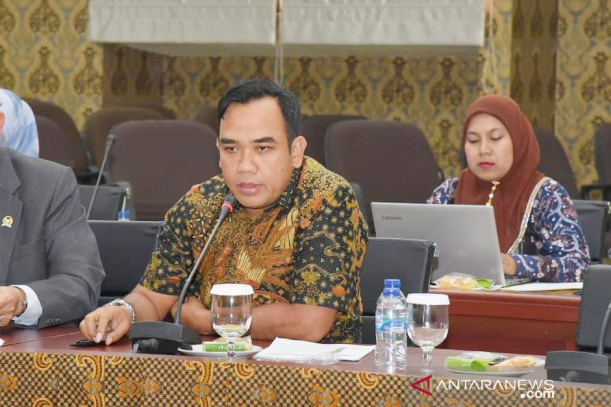 DPR: peniadaan UN disosialisasikan secara maksimal